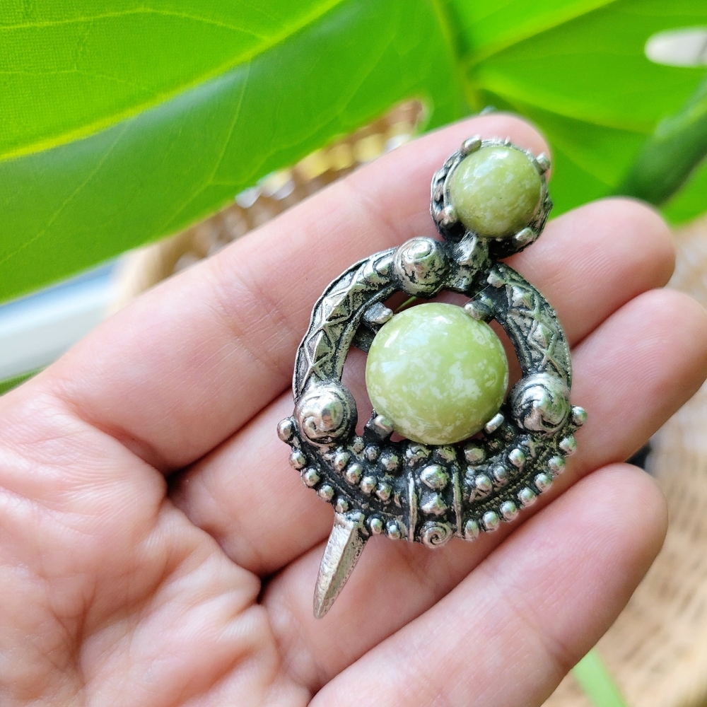 Vintage Agate Celtic Silver Brooch Pin